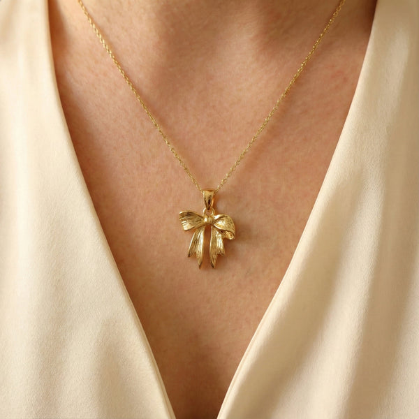 Classic Ribbon Charm